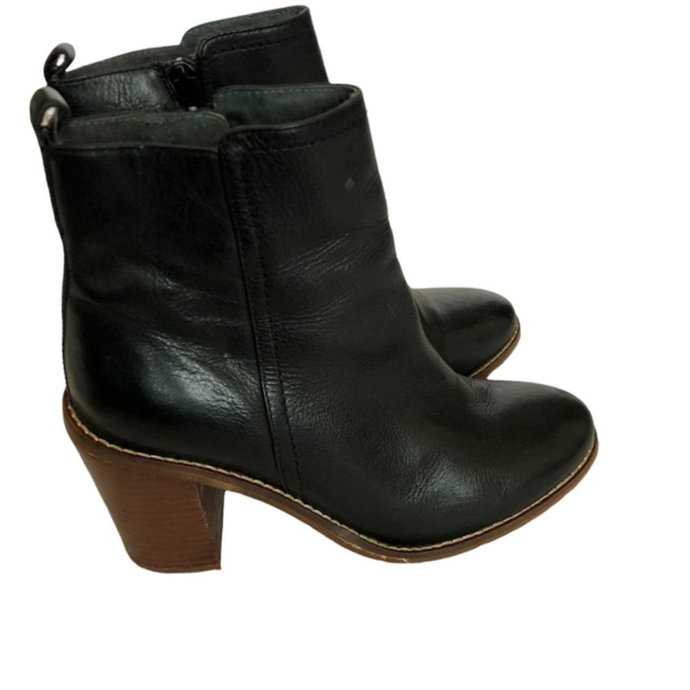 SEYCHELLES BLACK LEATHER BOOTS SIZE 8